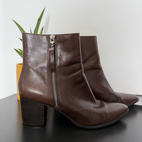 Michael Kors brown leather Dawson pointed toe ankle boots - size 9.5 - Picture 5 of 6